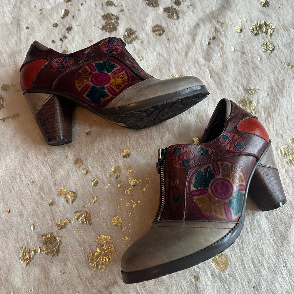 NWOB L'ARTISTE 38 Raina Spring Step Ankle Bootie Boot Full-Zip Multicolo…